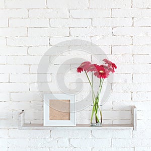 Decorative shelf