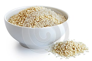 Decorticated sesame seeds