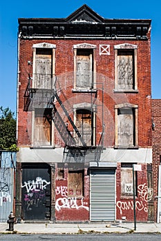 Decrepit old house in Queens (New York)