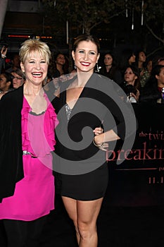 Dee Wallace, Gabrielle Stone
