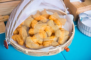 Deep-fried dough stick