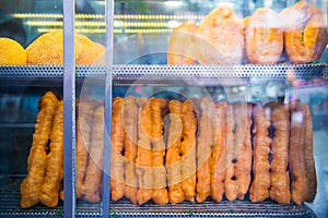 Deep-fried dough stick