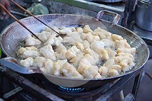 Deep-fried dough stick