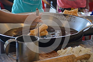 Deep-fried dough stick