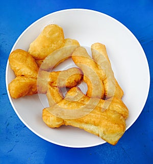 Deep-fried doughstick