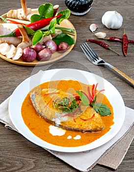 Deep-Fried King Mackerel with Choo Chee Curry