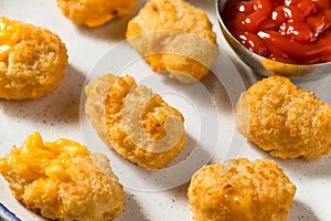 Deep Fried Macaroni and Cheese Bites