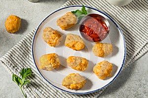 Deep Fried Macaroni and Cheese Bites