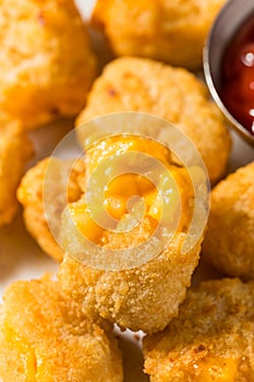 Deep Fried Macaroni and Cheese Bites