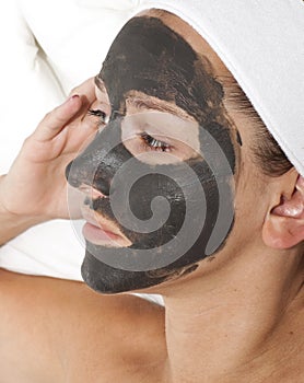 Deep sea mud mask treatment