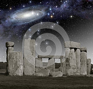 Deep space observation at Stonehenge