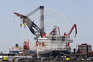 Deepwater construction vessel