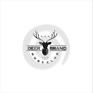 Deer Hunt Logo template / Elegant Deer Head logo designs vector / Vintage deer Elk Logo Design / Wildlife Silhouette Hunter / Hunt