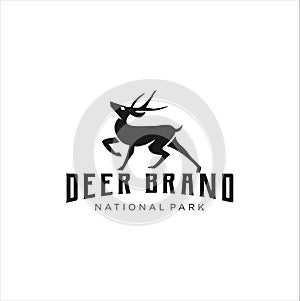 Deer Hunt Logo template / Elegant Deer Head logo designs vector / Vintage deer Elk Logo Design / Wildlife Silhouette Hunter / Hunt