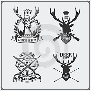 Deer hunt. Set of vintage hunting labels, badges and design elements.