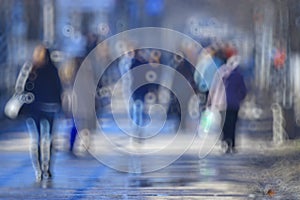 Defocusing people crowd