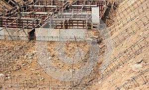 Deform bar, steel structure