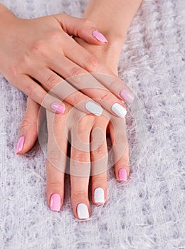 Delicate pink spring manicure.