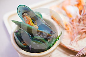Delicious asian style steamed mussels