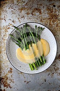 Asparagus in homemade hollandaise sauce