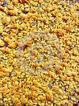 Delicious crumbled cake with cornmeal