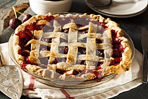 Delicious Homemade Cherry Pie