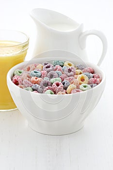 Delicious kids cereal loops with a fruit flavor