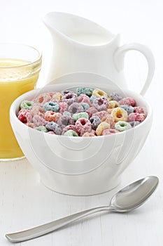 Delicious kids cereal loops with a fruit flavor