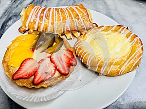 Delicious Morning Dish: Fresh and Healthy Breakfast Plate