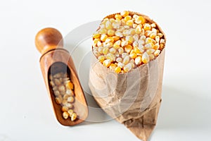 Delicious raw organic yellow corn kernels, popcorn corn 