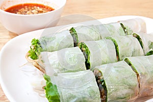 Delicious vietnamese spring roll with shrimp