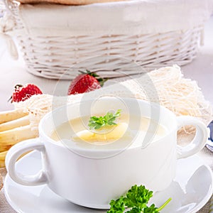 Delicious white asparagus cream soup