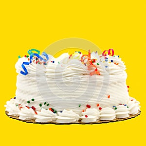 Vynikajúca biely torta k narodeninám na 