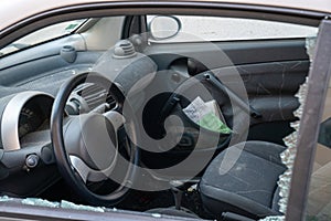Delinquency, Vehicle Theft - Broken Window