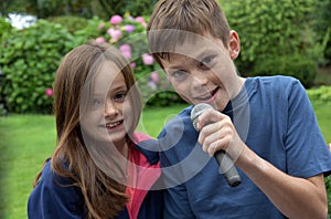 Deliver a speech, siblings as entertainers