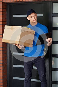 Delivery guy waiting for client