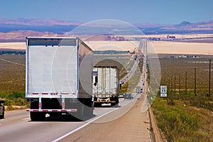 Consegna camion autostrada 