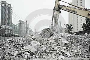 Demolition of buildings in urban environments