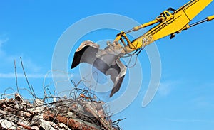 Demolition crane