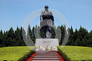 Deng Xiao Ping statue