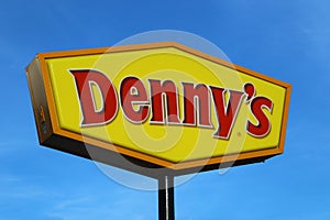 Denny s Restuarant Sign