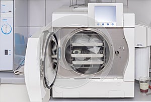 Dental autoclave with dentistâ€™s tools