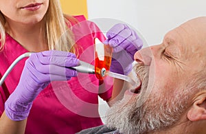 Dental polymerization on elderly patient