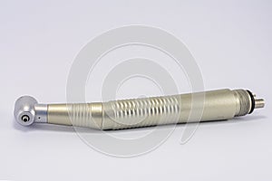 Dental turbine tip, handpiece isolated