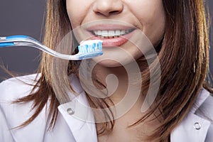 Dentist tooth brushing