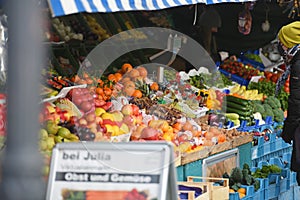 Der bekannte GrÃÂ¼nmarkt Viktualienmarkt in MÃÂ¼nchen, Bayern, Deutschland - The well-known green market Viktualienmarkt in Munich, photo