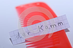 Der Kamm word in German for Comb in English