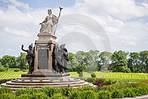 Des moines capital statue william boyd allison