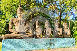 Descriptions of the Buddha history at Sala Keoku, the park of gi