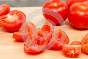Deseed tomatoes